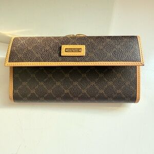 NWOT Rioni Signature Brown Continental Clasp Wallet